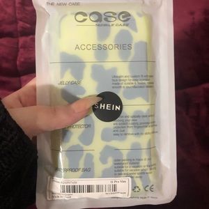 iphone 11 pro max case 🖤